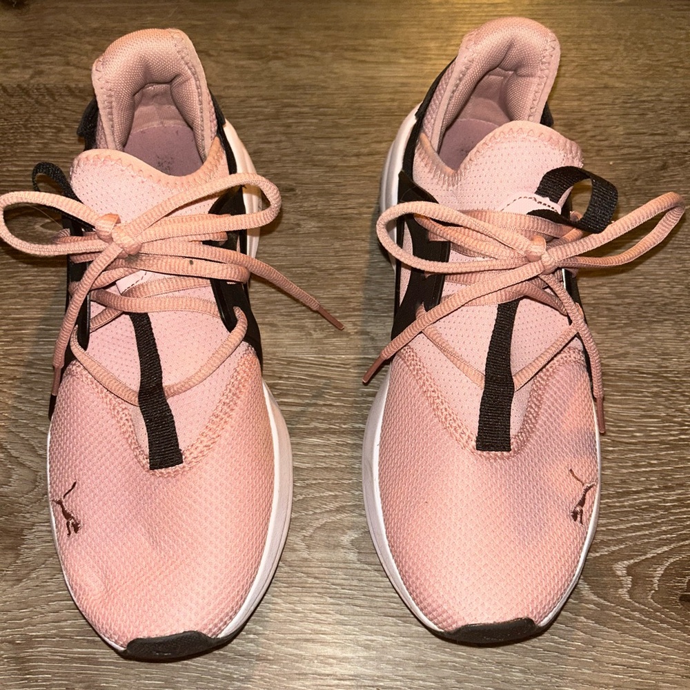 PUMA Softride Sophia Women’s Running Shoes – Pink/Black/White – Size 8.5